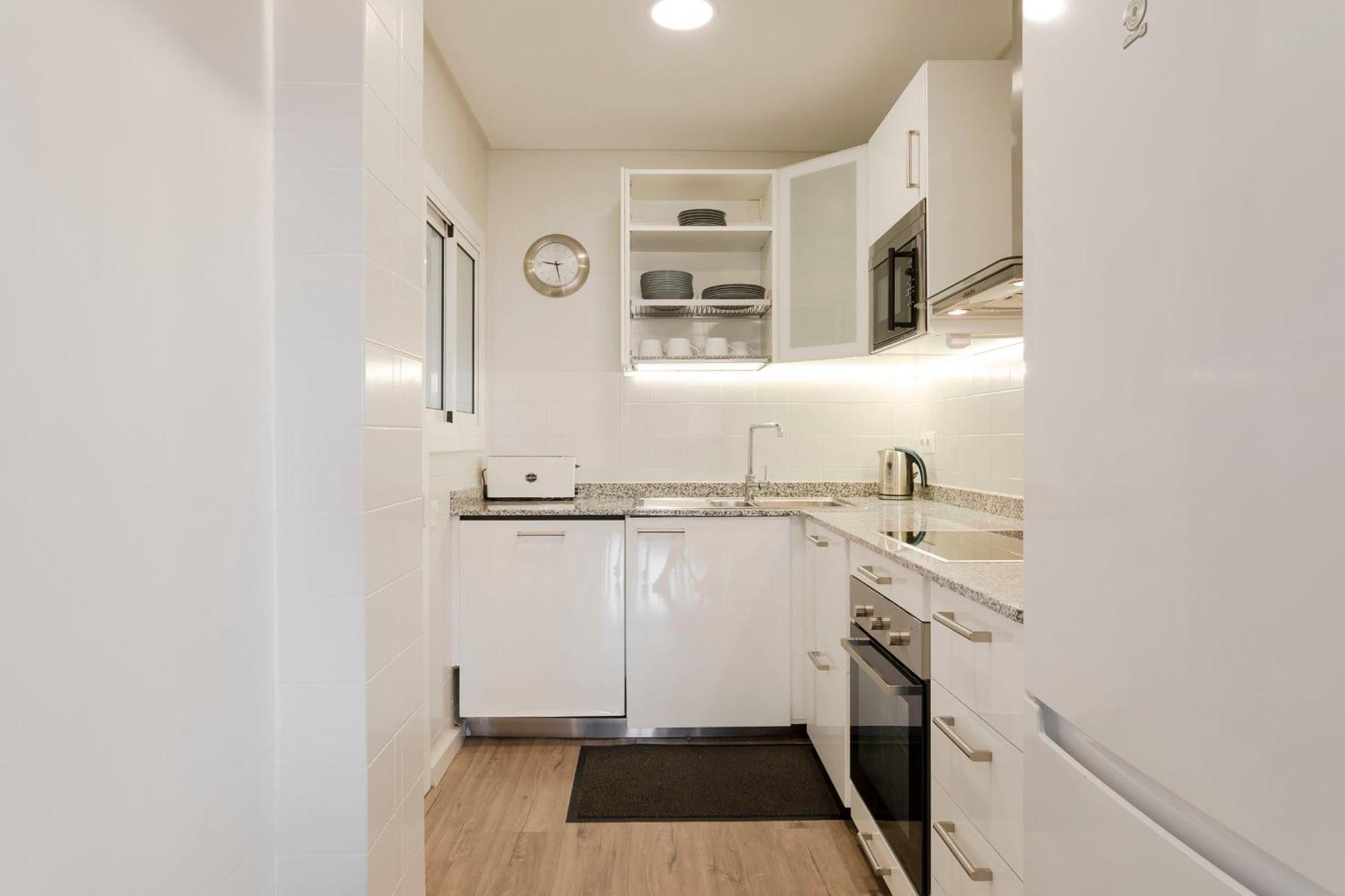 Cozy Apartment Near Fira Gran Via With Ac L'Hospitalet de Llobregat Luaran gambar