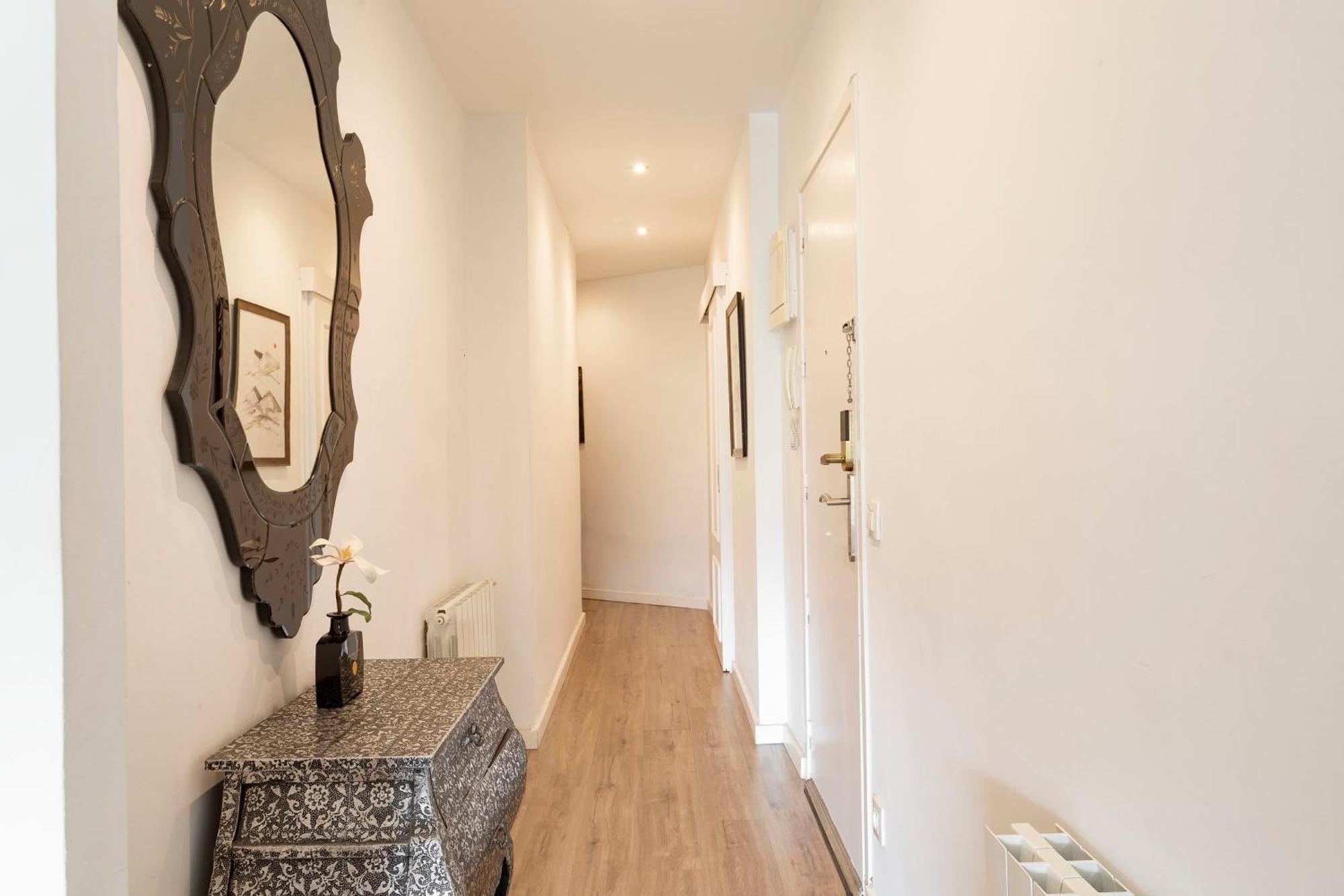 Cozy Apartment Near Fira Gran Via With Ac L'Hospitalet de Llobregat Luaran gambar