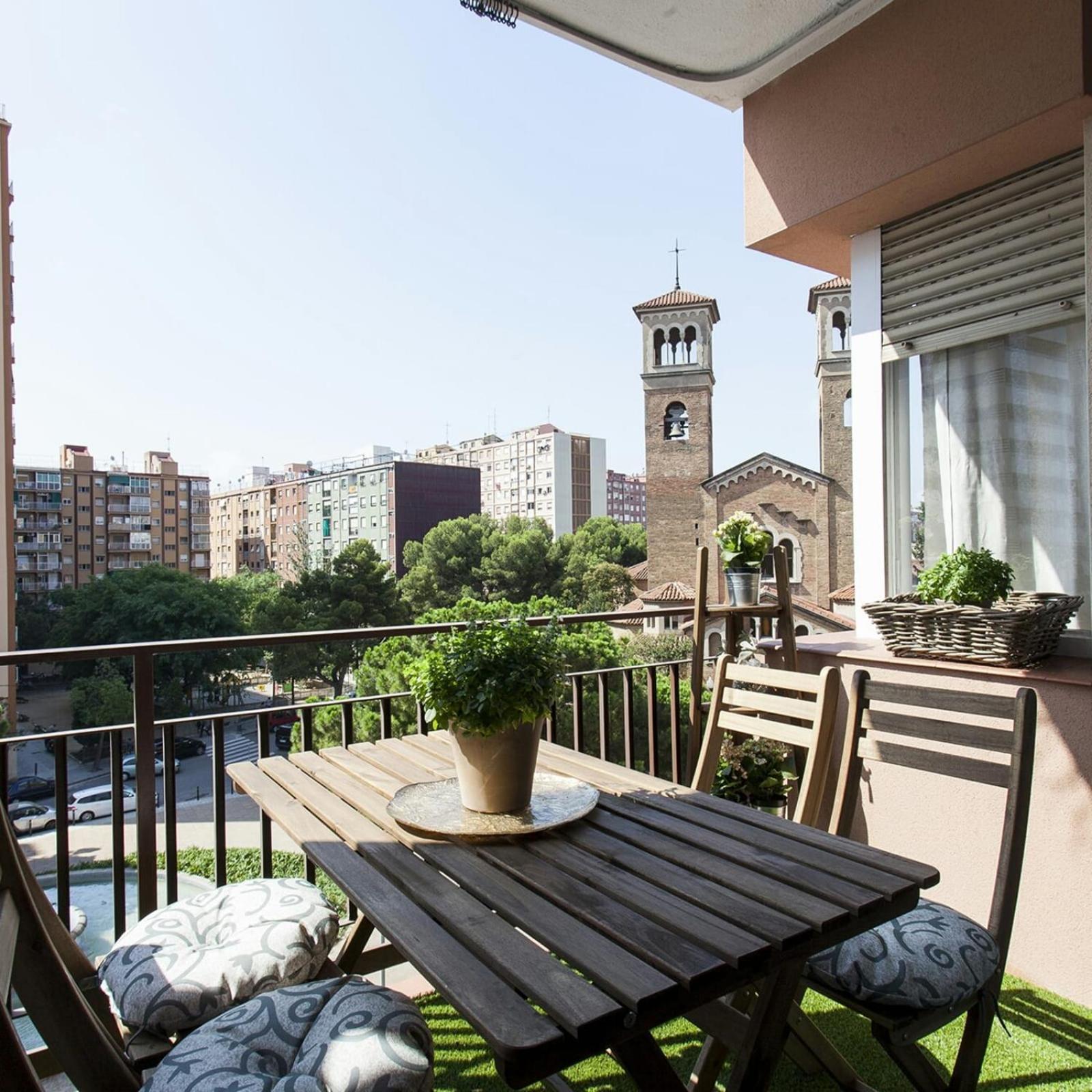 Cozy Apartment Near Fira Gran Via With Ac L'Hospitalet de Llobregat Luaran gambar